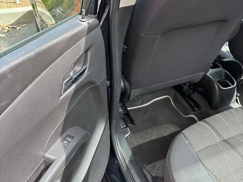 Used 2013 Chevrolet Sonic LT image 17