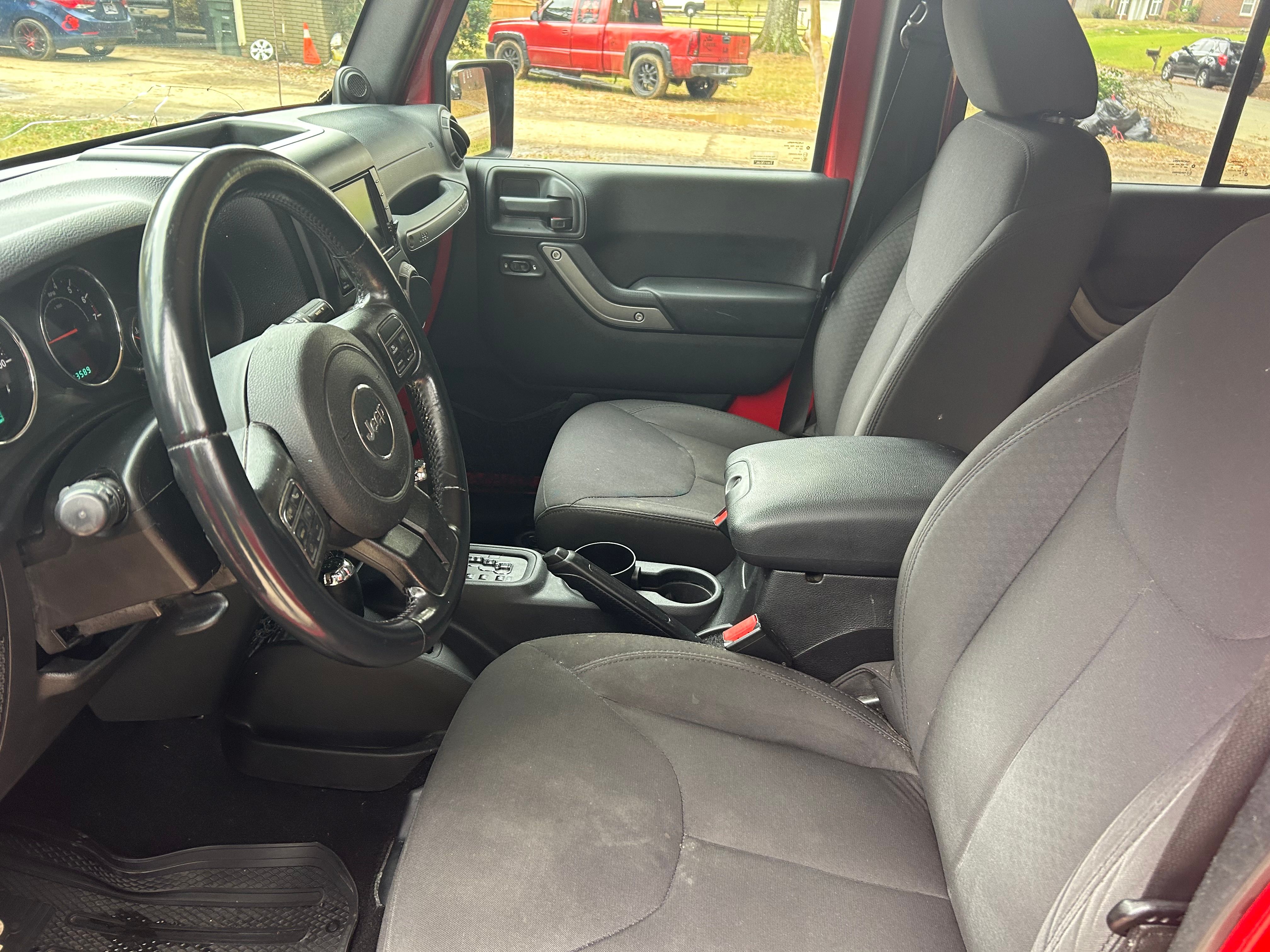 Used 2014 Jeep Wrangler Unlimited Sport w/ Quick Order Package 24S AWD/4WD image 6