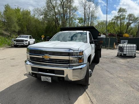 Used 2016 Chevrolet Silverado 3500 W/T w/ WT Convenience Package AWD/4WD image 2