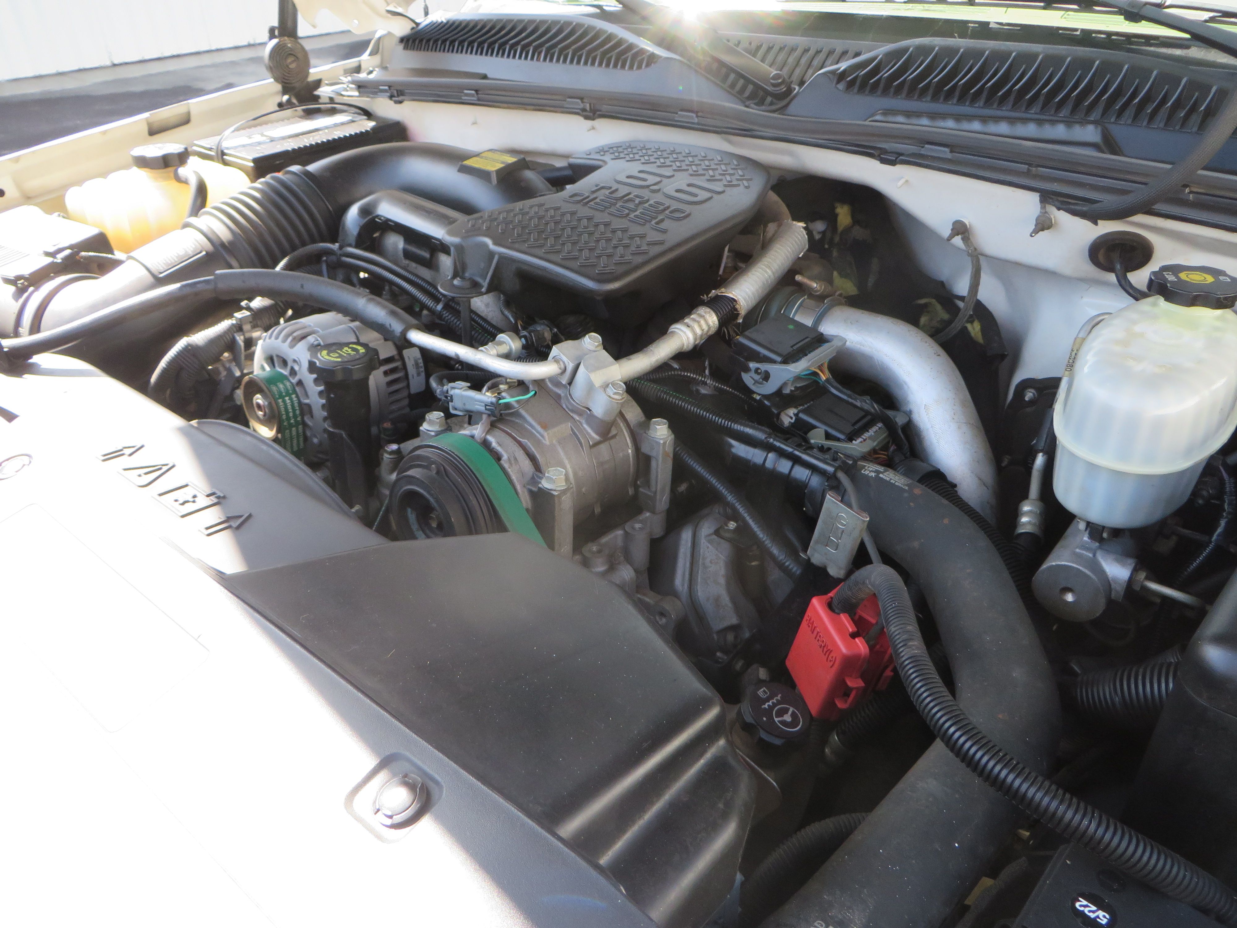 Used 2005 Chevrolet Silverado 2500 LT w/ Heavy-Duty Power Package AWD/4WD image 18