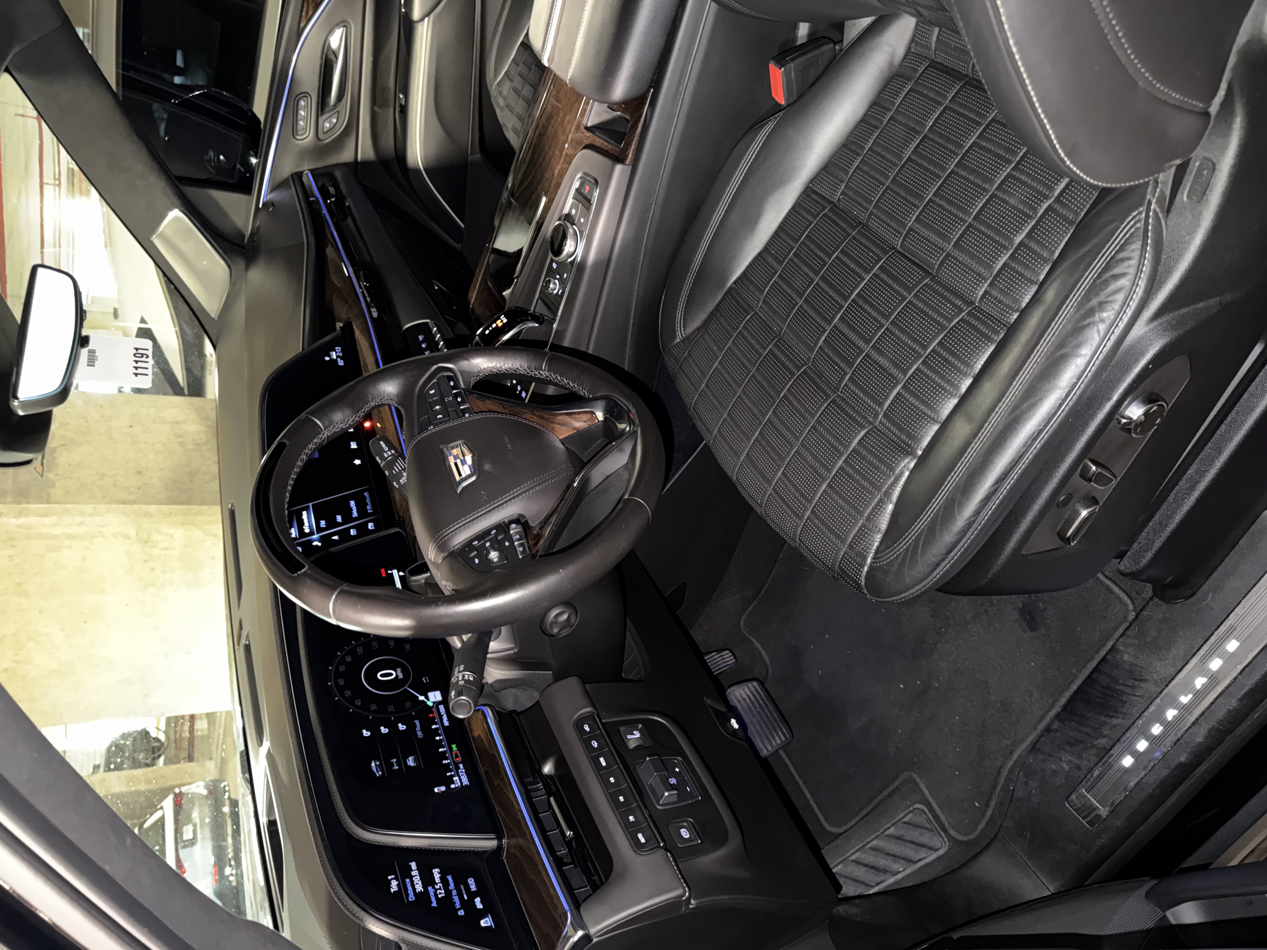 Used 2022 Cadillac Escalade Sport Platinum w/ Heavy-Duty Trailer Package AWD/4WD image 19