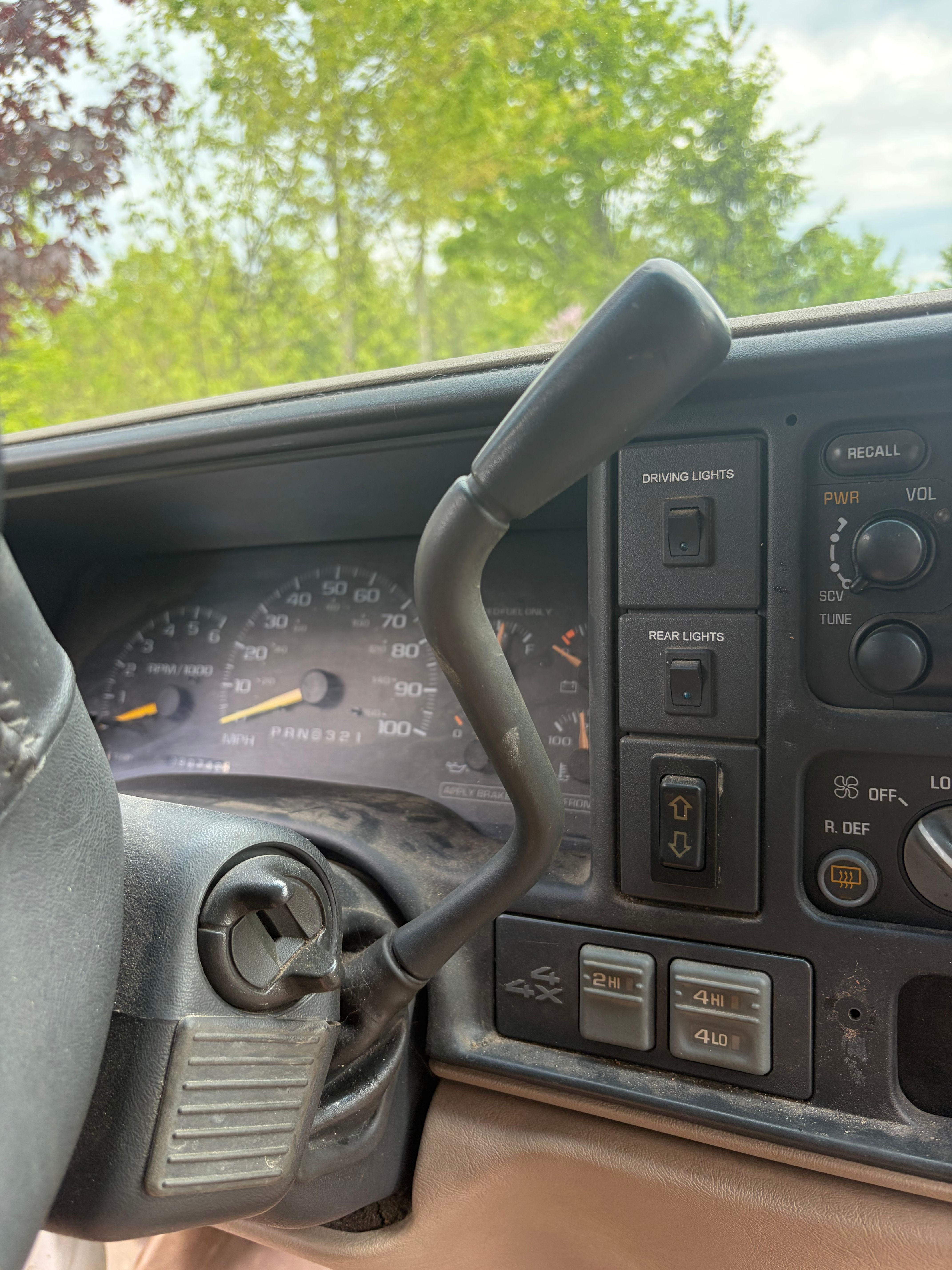 Used 1997 GMC Suburban 2500 AWD/4WD image 13