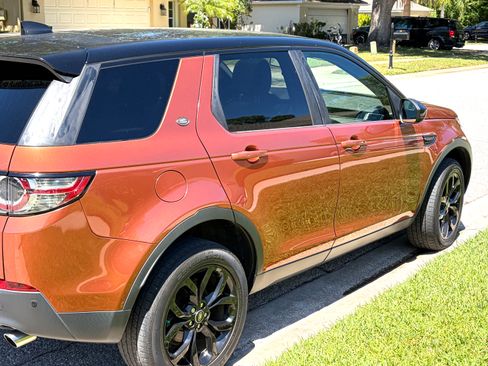 Used 2018 Land Rover Discovery Sport HSE image 2