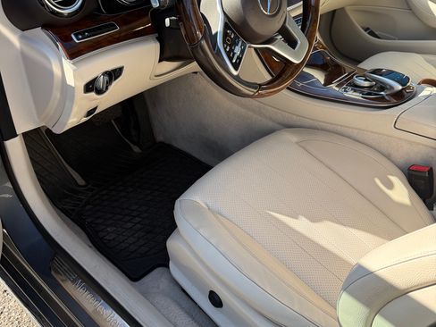 Used 2019 Mercedes-Benz E 300 image 9