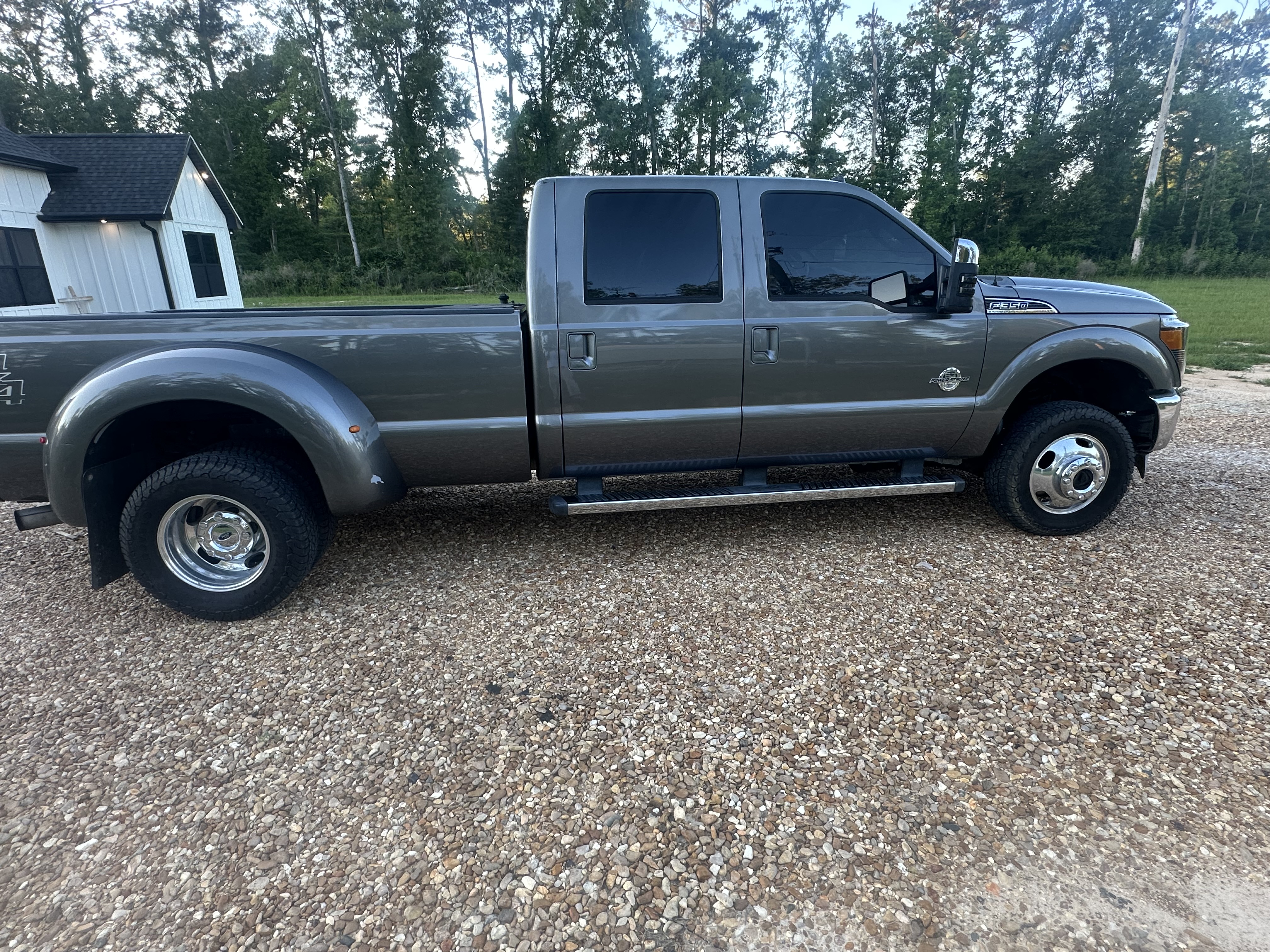 Used 2011 Ford F350 Lariat w/ Lariat Interior Pkg AWD/4WD image 6