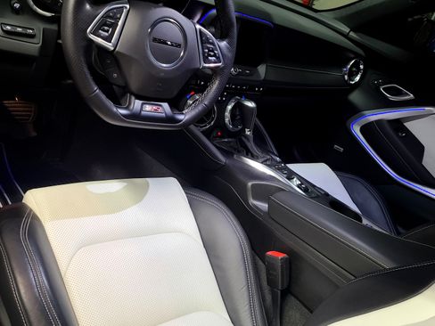 Used 2022 Chevrolet Camaro SS image 18