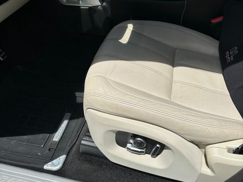 Used 2017 Land Rover Range Rover Supercharged image 6