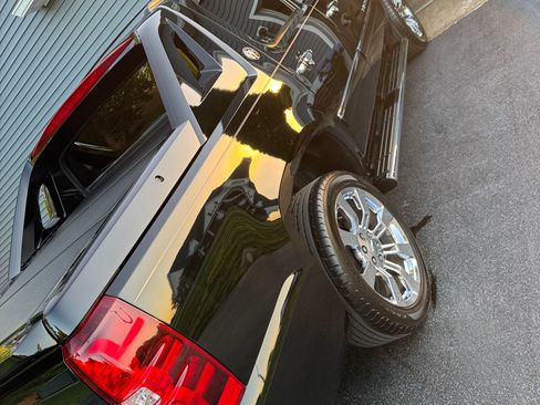 Used 2013 Chevrolet Avalanche LTZ AWD/4WD image 15
