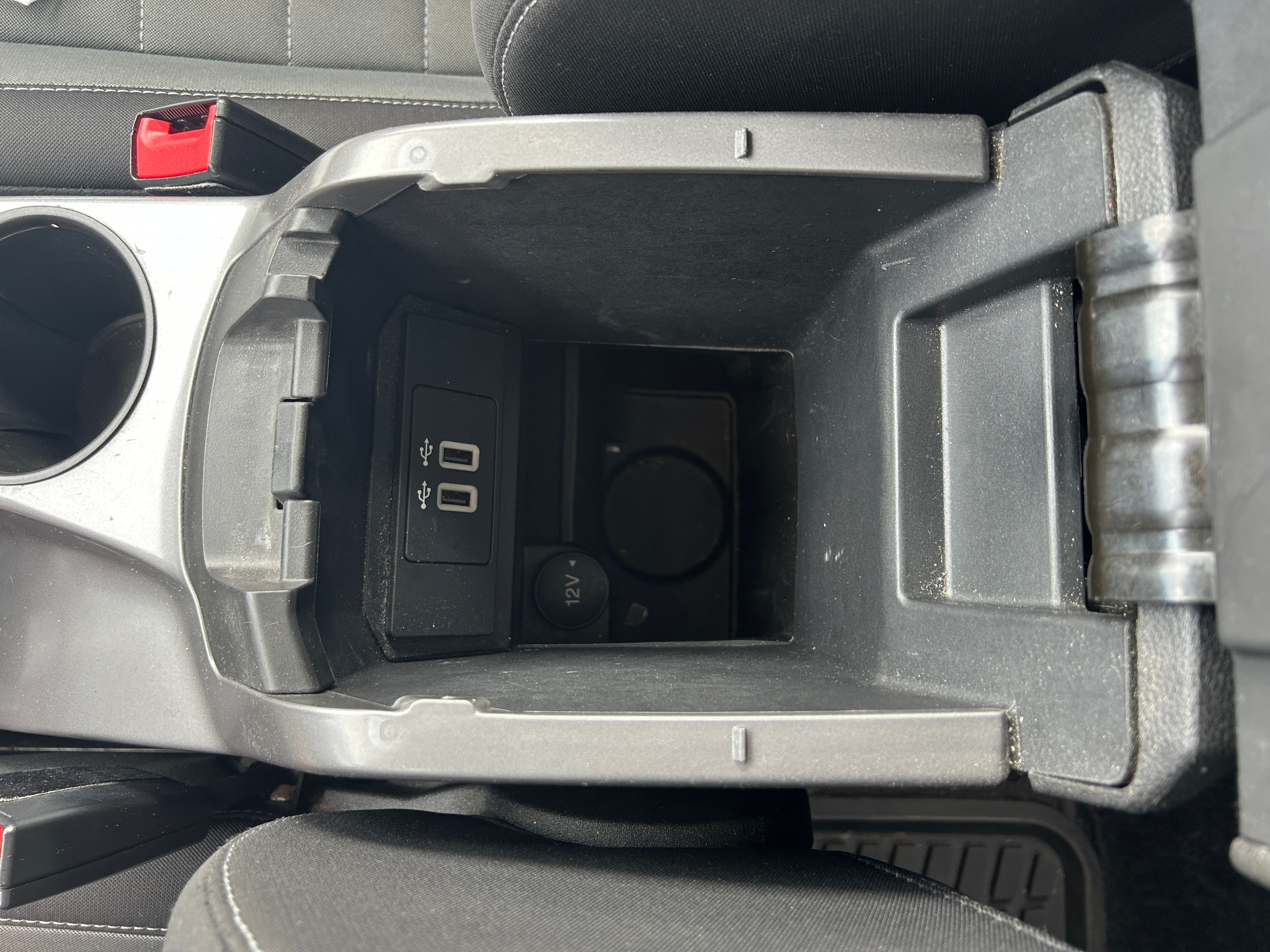 Used 2016 Ford Escape SE w/ Equipment Group 201A AWD/4WD image 17