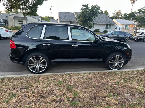 Used 2008 Porsche Cayenne AWD/4WD image 13
