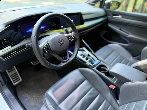 Used 2024 Volkswagen Golf R AWD/4WD image 11