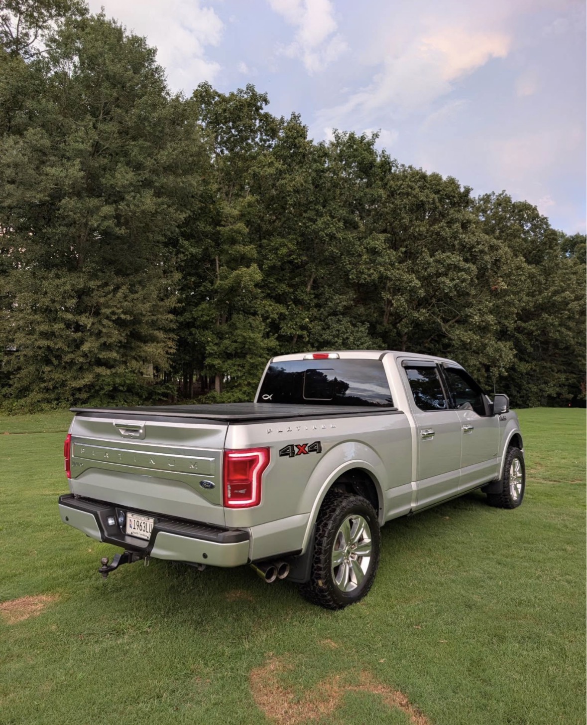 Used 2016 Ford F150 Platinum w/ Equipment Group 701A Luxury AWD/4WD image 18