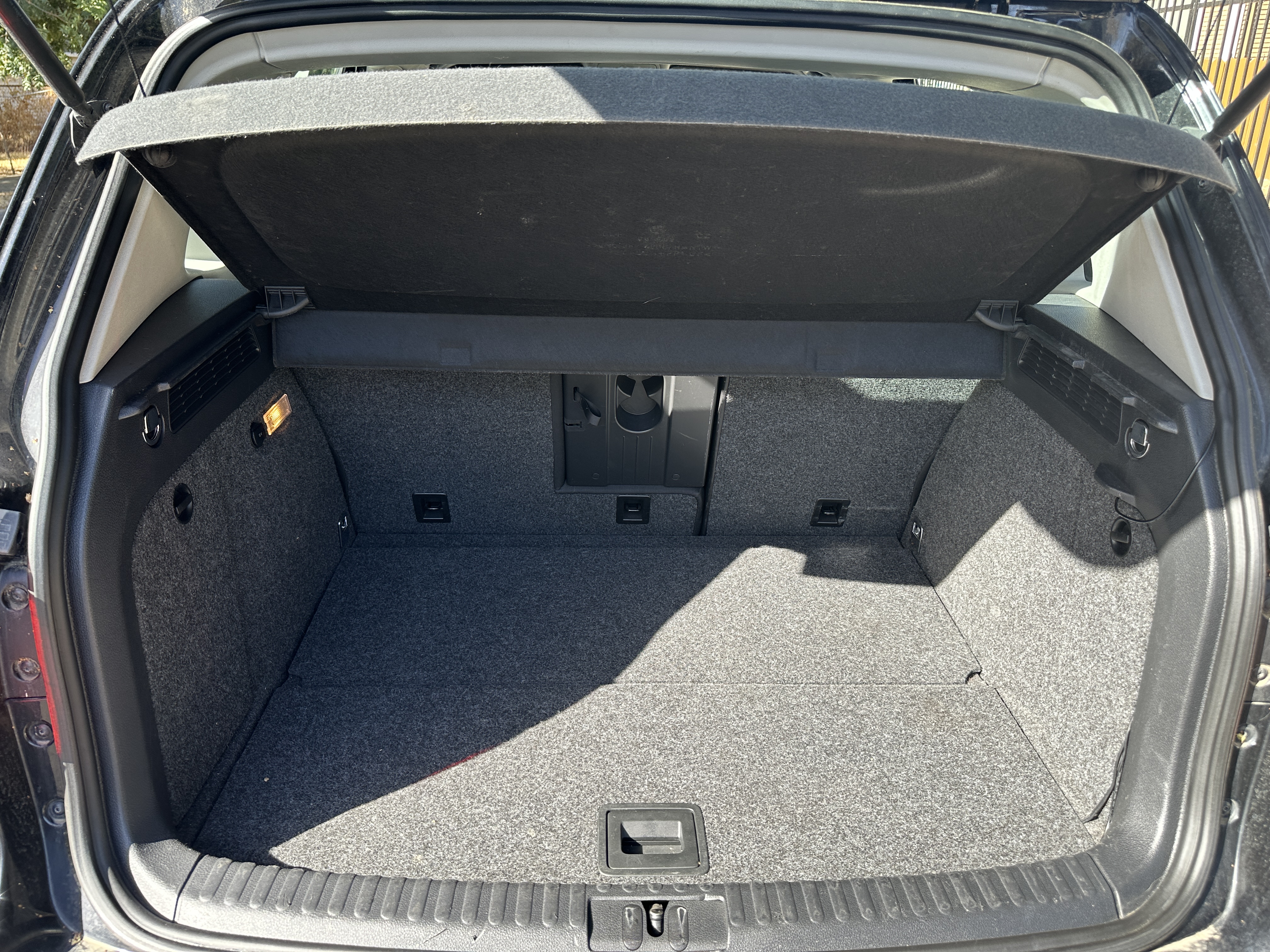 Used 2009 Volkswagen Tiguan S FWD image 17
