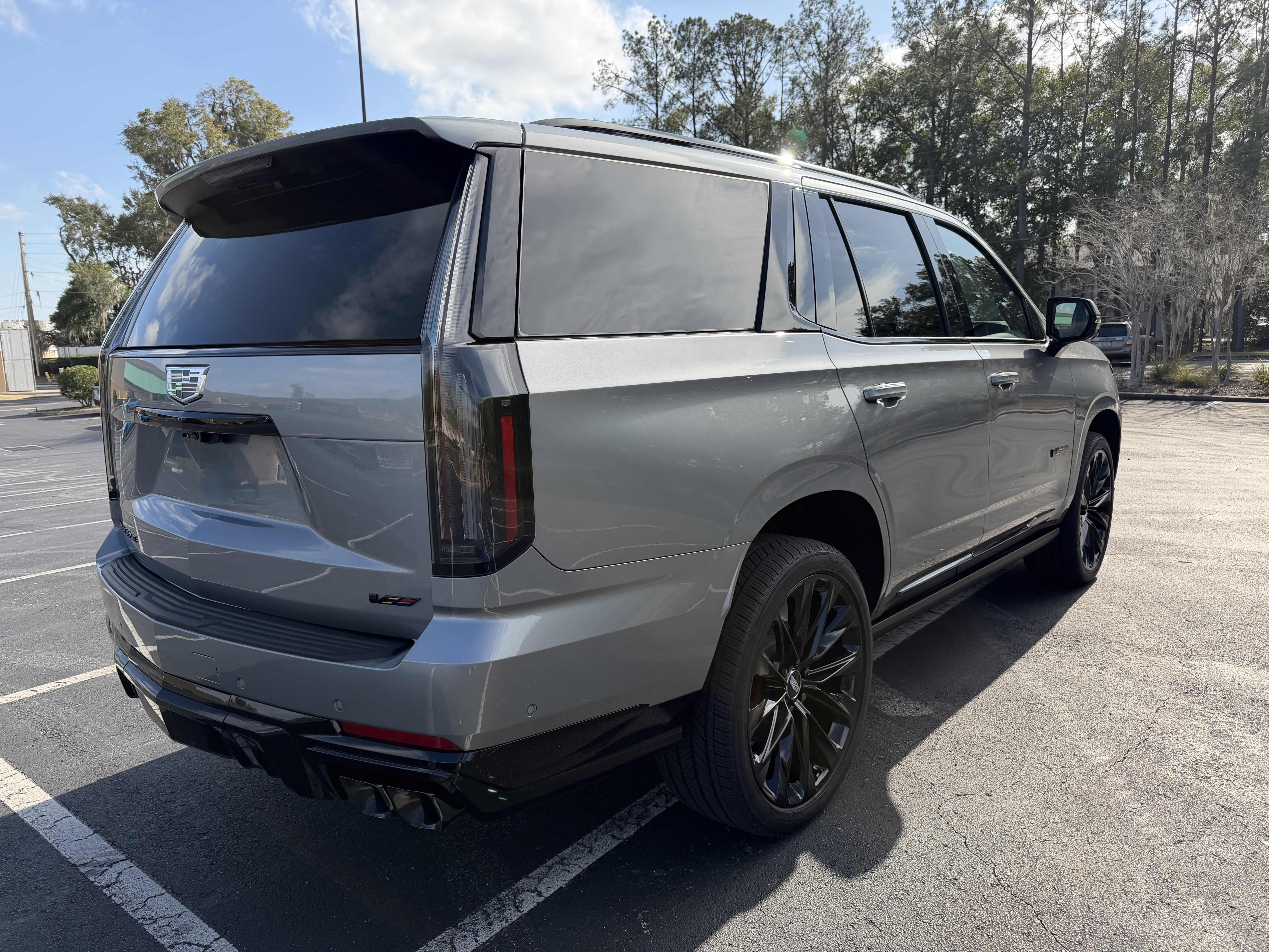 Used 2026 Cadillac Escalade V w/ LPO, ONYX Package AWD/4WD image 9