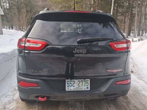 Used 2015 Jeep Cherokee Trailhawk image 10