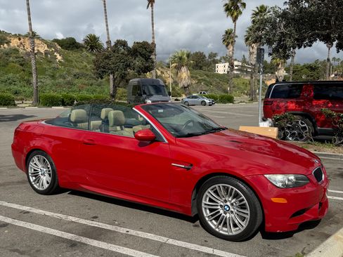 Used 2011 BMW M3 Convertible image 5