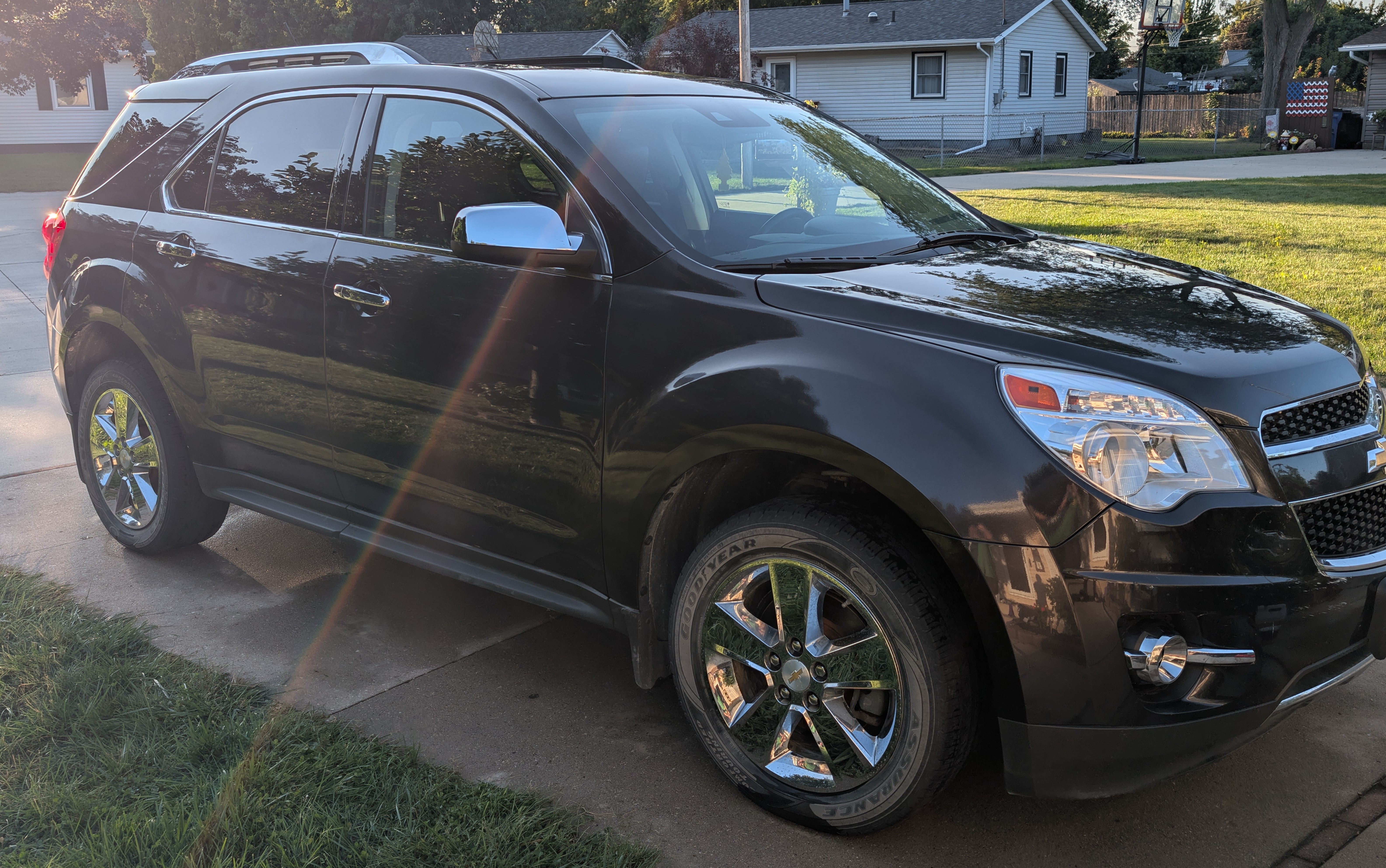 Used 2014 Chevrolet Equinox LTZ FWD image 1