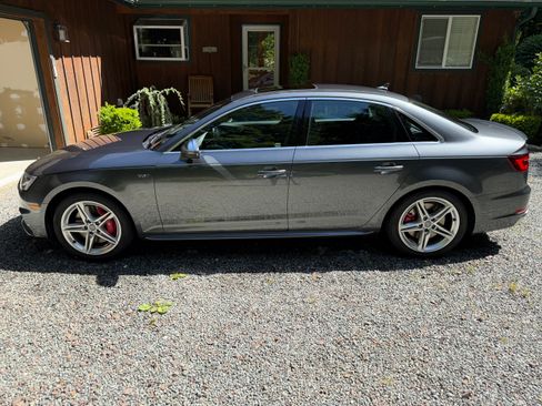 Used 2018 Audi S4 Prestige AWD/4WD image 11