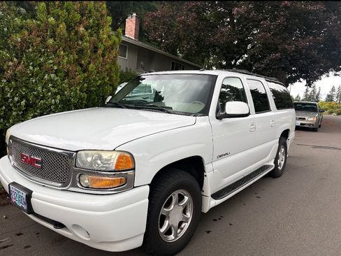 Used 2005 GMC Yukon XL Denali AWD/4WD image 4