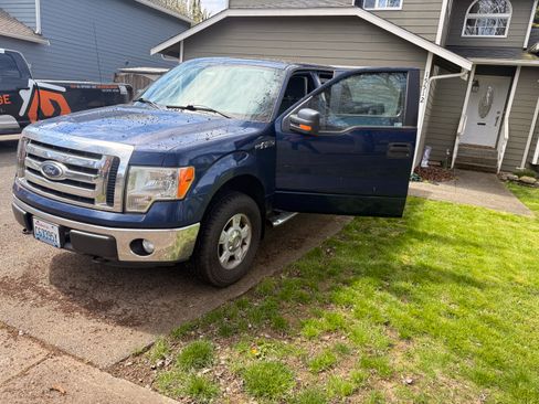 Used 2011 Ford F150 XLT w/ XLT Convenience Pkg AWD/4WD image 11