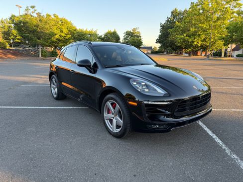 Used 2018 Porsche Macan GTS AWD/4WD image 1