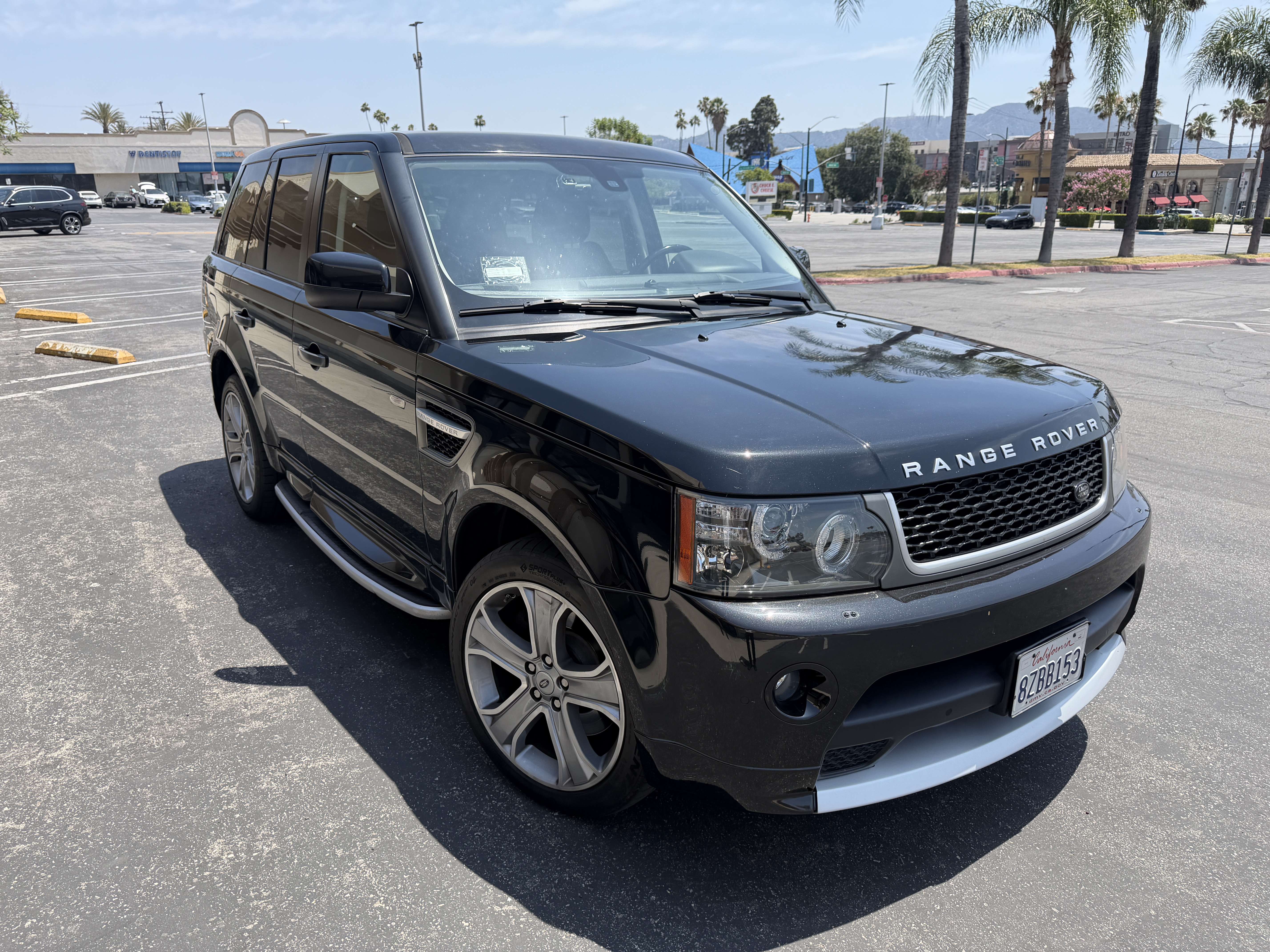 Used 2011 Land Rover Range Rover Sport HSE AWD/4WD image 28