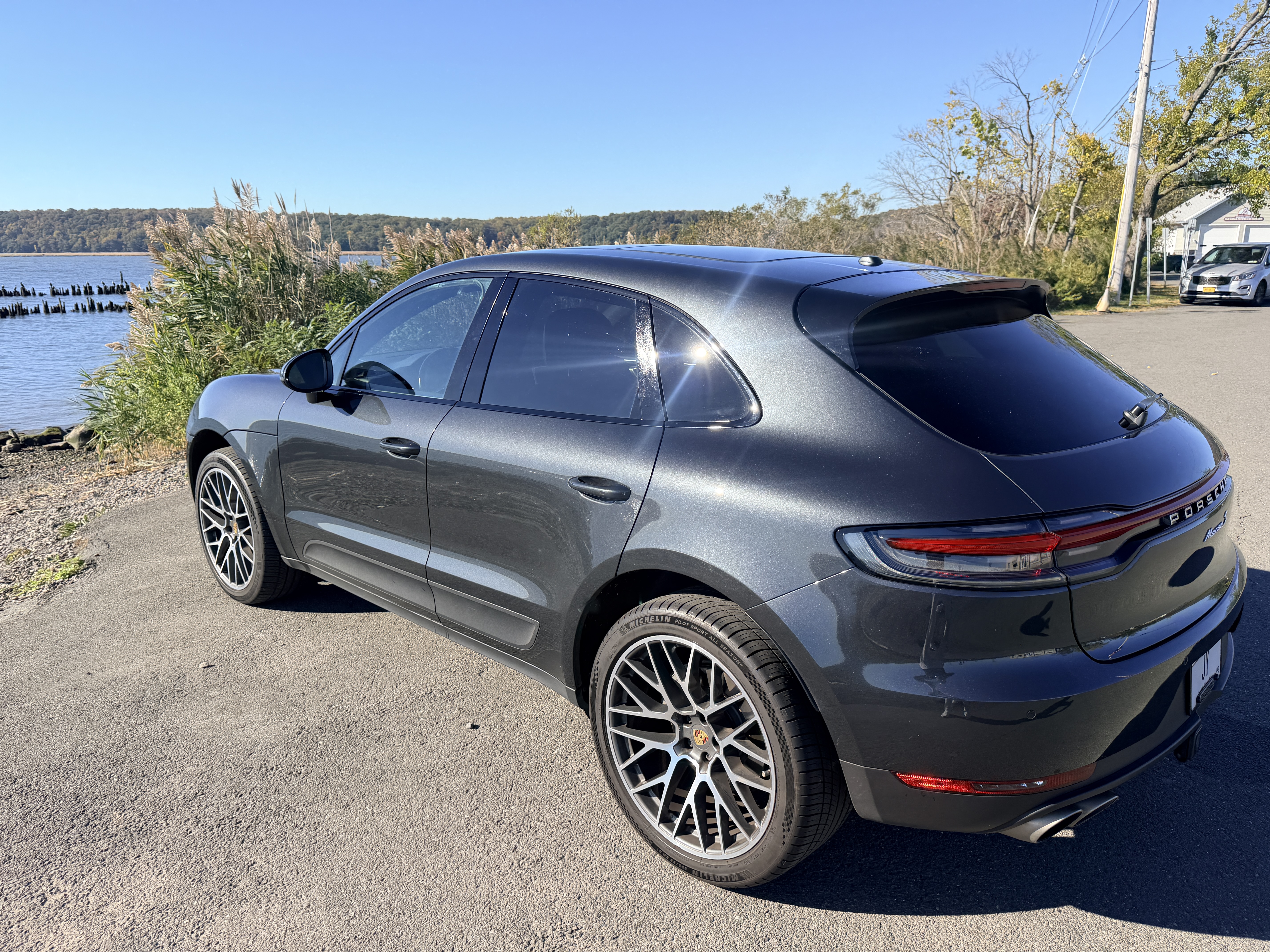 Used 2020 Porsche Macan S AWD/4WD image 2