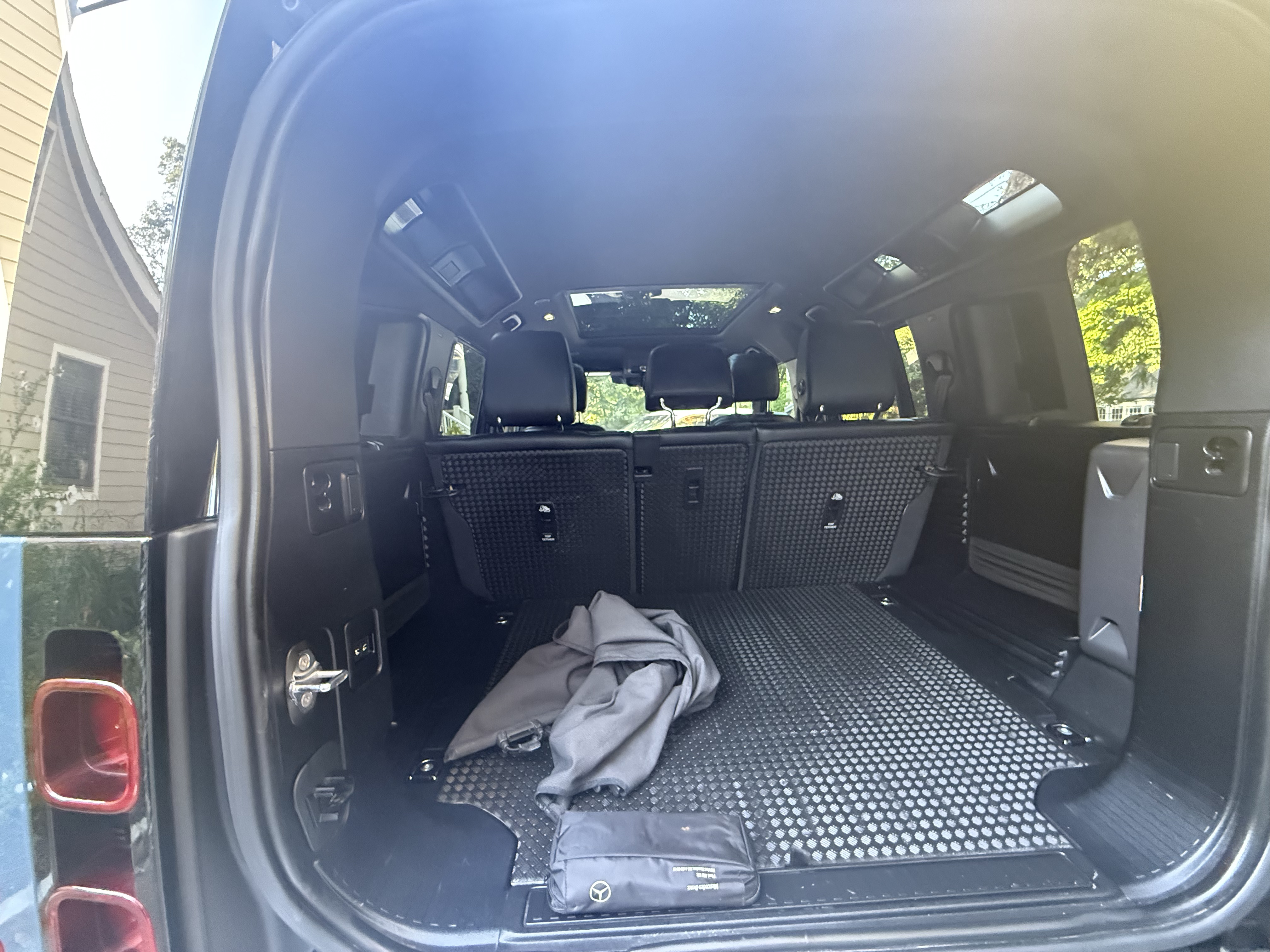 Used 2022 Land Rover Defender 110 S AWD/4WD image 9