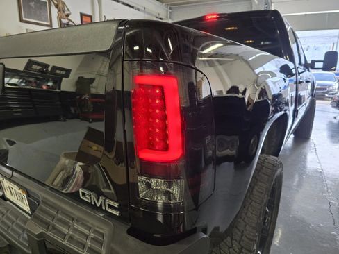 Used 2013 GMC Sierra 2500 Denali image 9