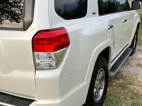Used 2011 Toyota 4Runner SR5 RWD image 8
