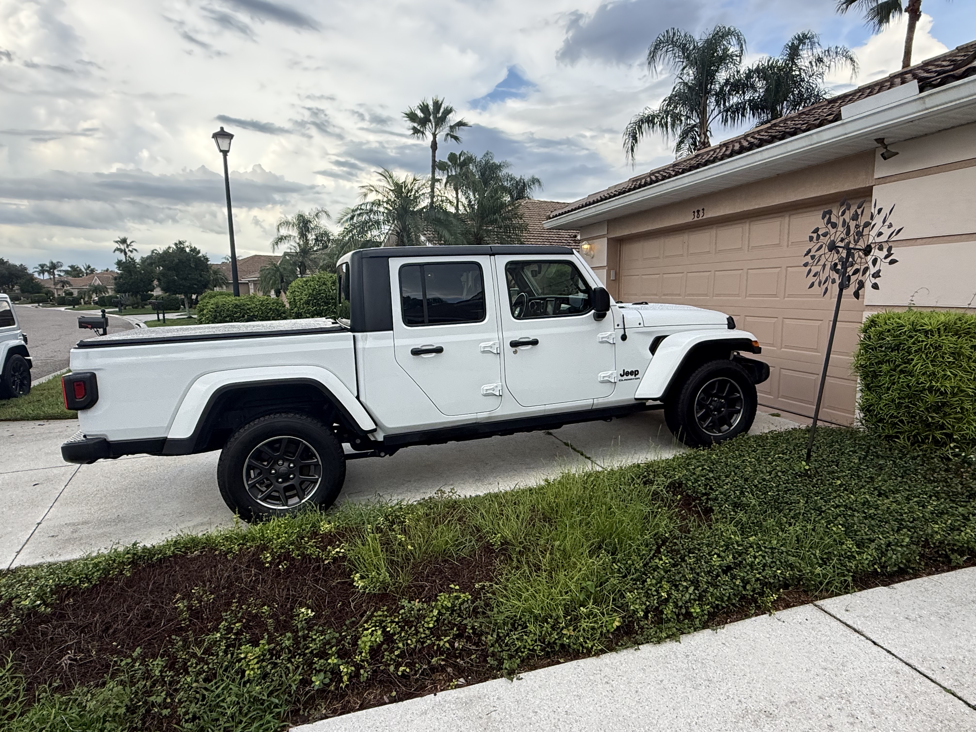 Used 2020 Jeep Gladiator Sport AWD/4WD image 12