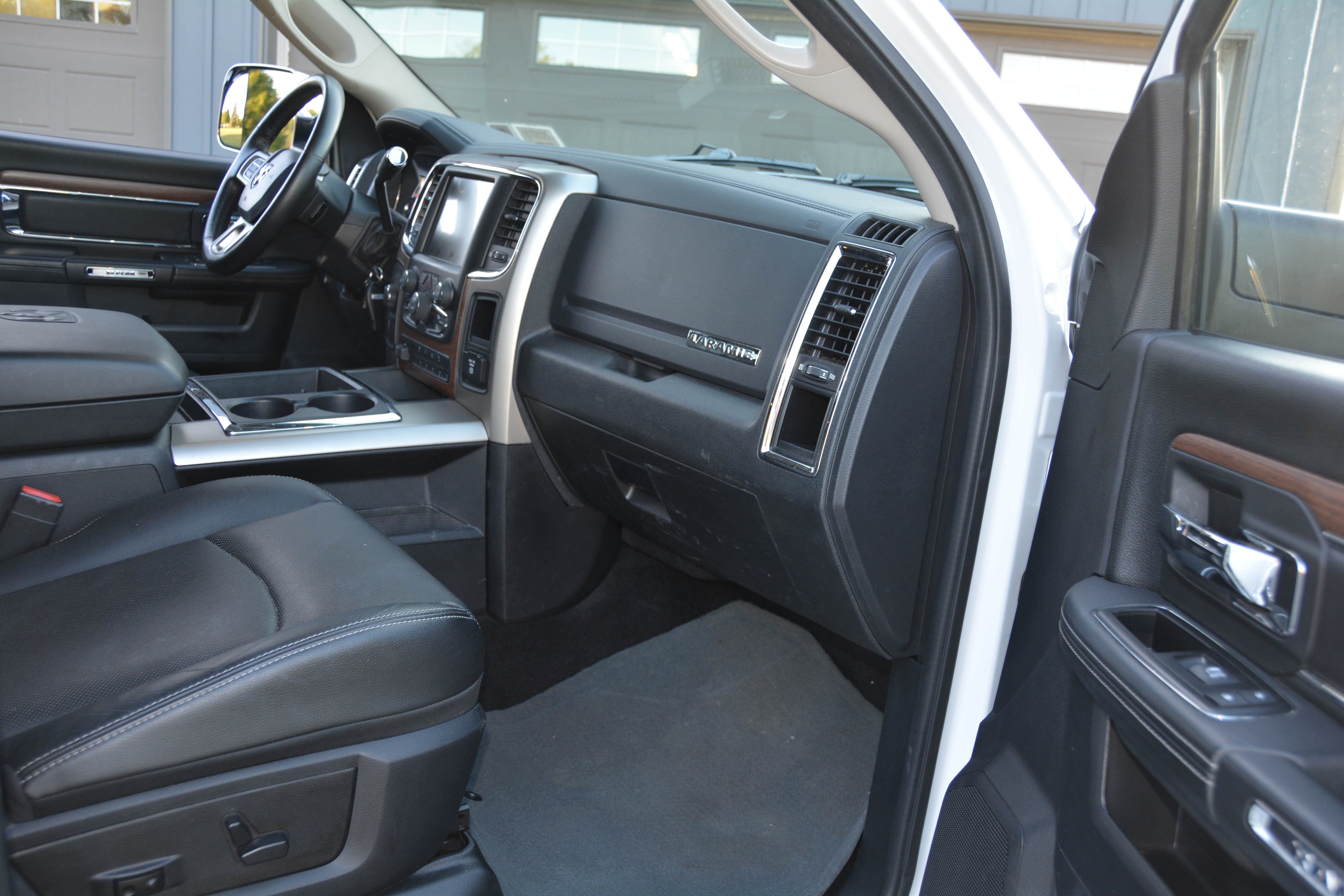 Used 2014 RAM 3500 Laramie AWD/4WD image 23