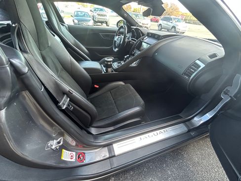 Used 2018 Jaguar F-TYPE Coupe image 6