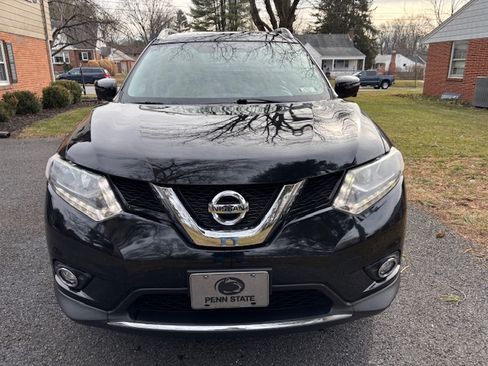 Used 2016 Nissan Rogue SL w/ SL Premium Package image 2