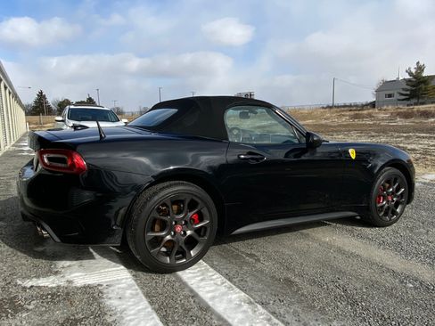 Used 2018 FIAT 124 Spider Abarth w/ Convenience Group image 5
