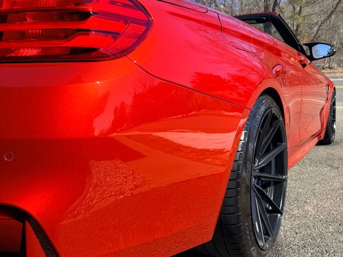 Used 2015 BMW M4 Convertible image 4