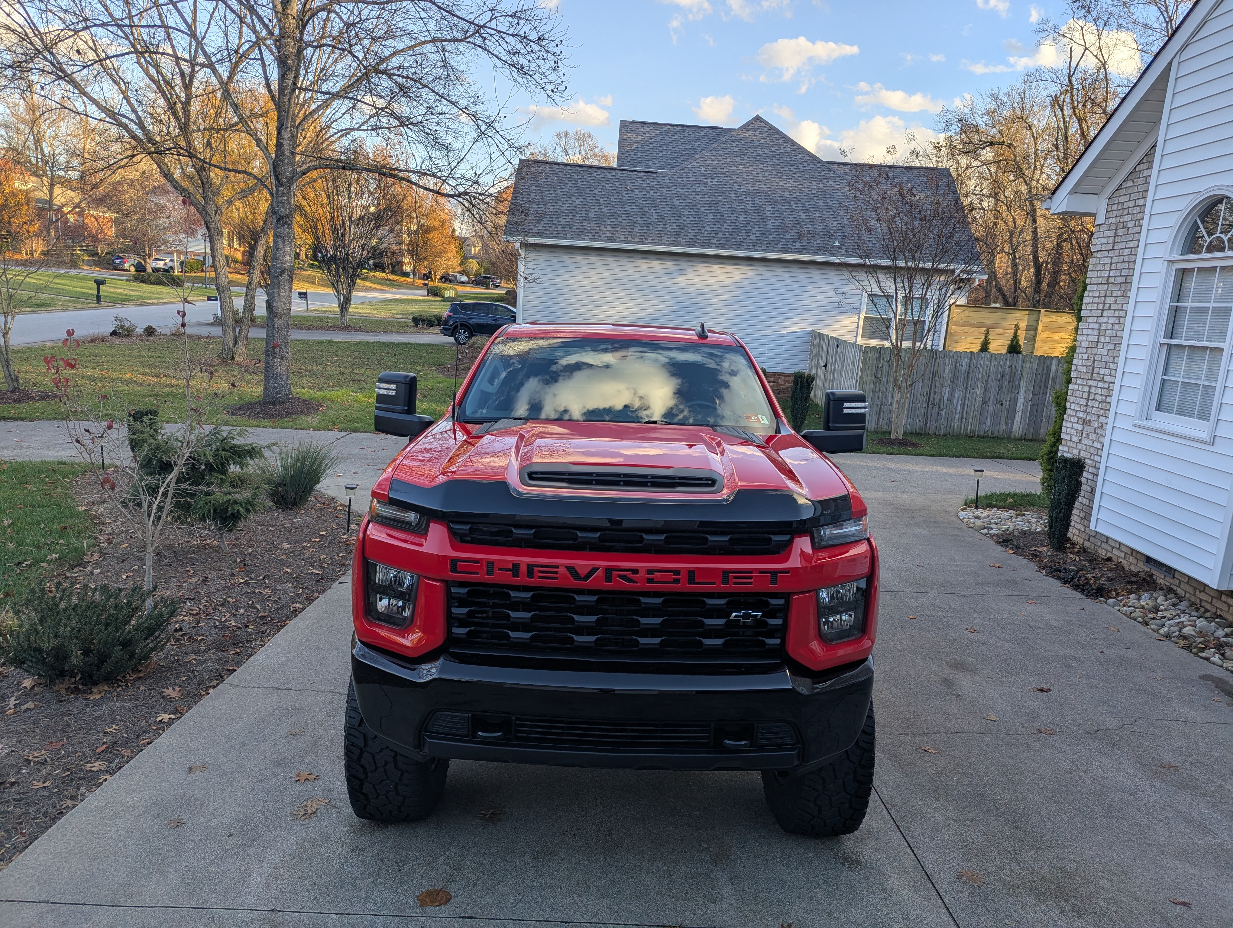 Used 2022 Chevrolet Silverado 2500 Custom w/ Custom Value Package AWD/4WD image 8