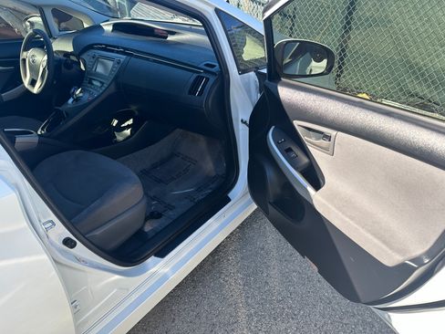 Used 2015 Toyota Prius Three FWD image 8