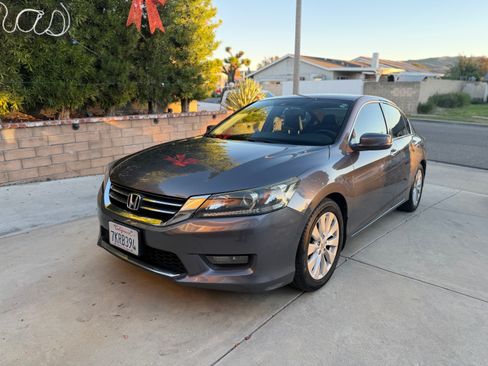 Used 2015 Honda Accord EX-L image 1