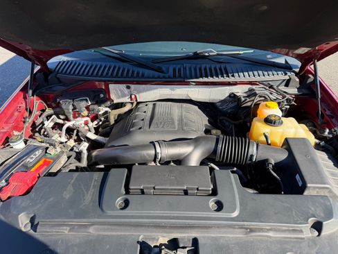 Used 2017 Ford Expedition Platinum image 16