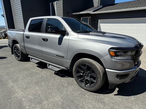 Used 2024 RAM 1500 Laramie AWD/4WD image 4