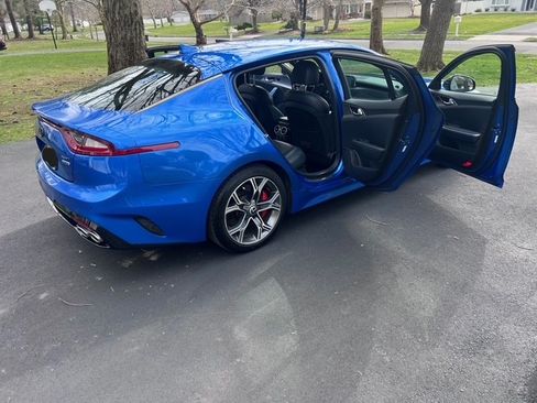Used 2018 Kia Stinger GT image 4