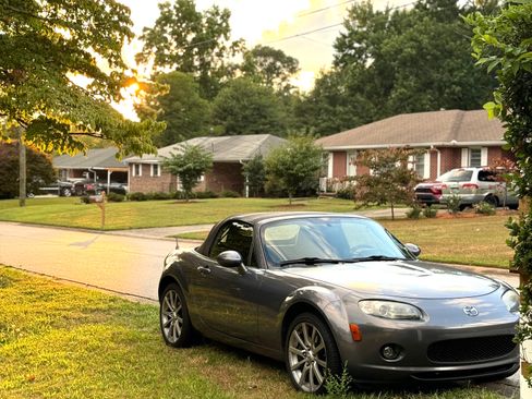 Used 2007 MAZDA MX-5 Miata Touring image 1