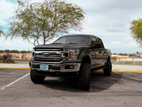 Used 2018 Ford F150 XLT AWD/4WD image 11