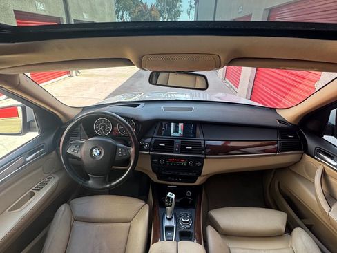 Used 2010 BMW X5 xDrive35d image 16