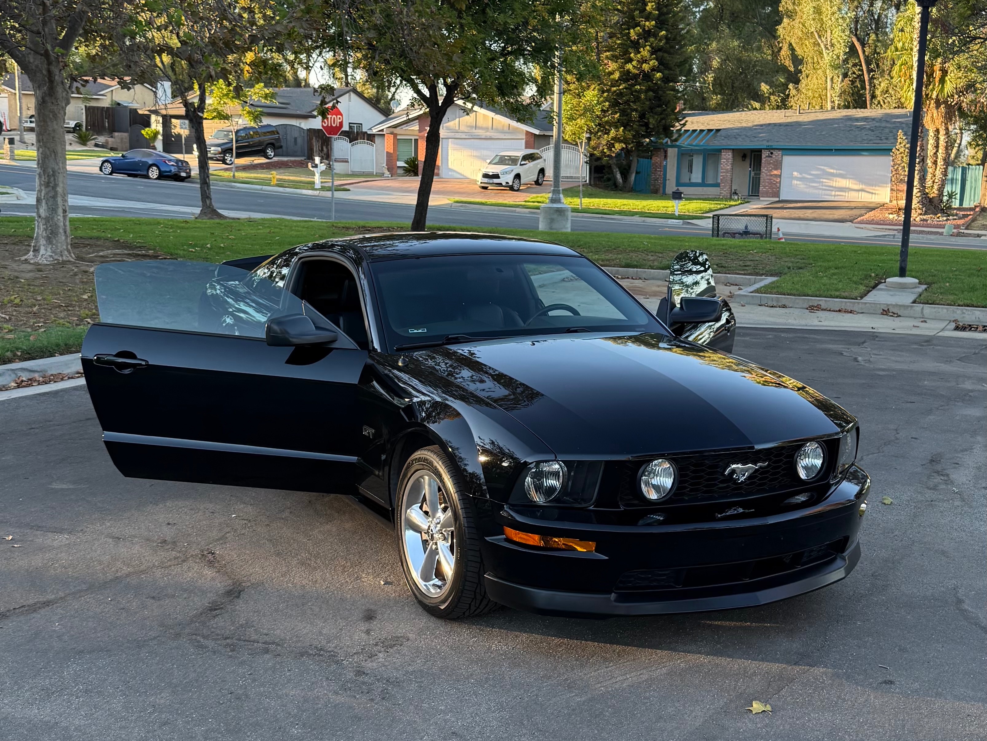 Used 2006 Ford Mustang GT Premium RWD image 30