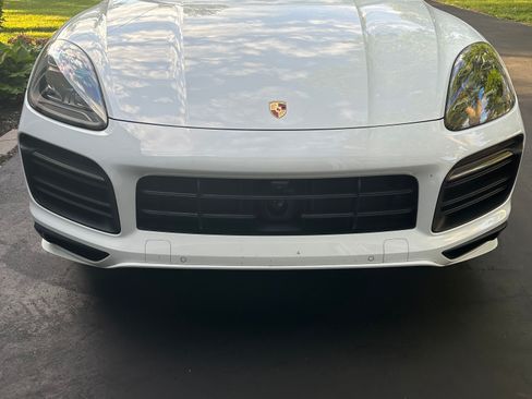 Used 2019 Porsche Cayenne S AWD/4WD image 1