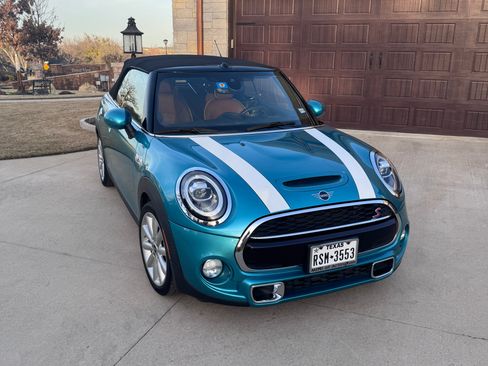 Used 2019 MINI Cooper S image 2