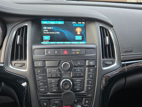 Used 2016 Buick Cascada Premium image 11