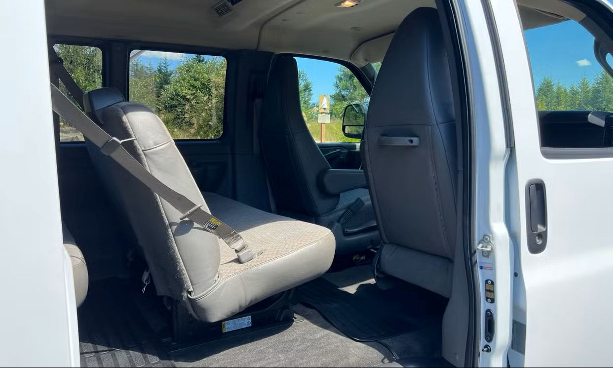 Used 2017 Chevrolet Express 3500 LT w/ LT Preferred Equipment Group RWD image 12